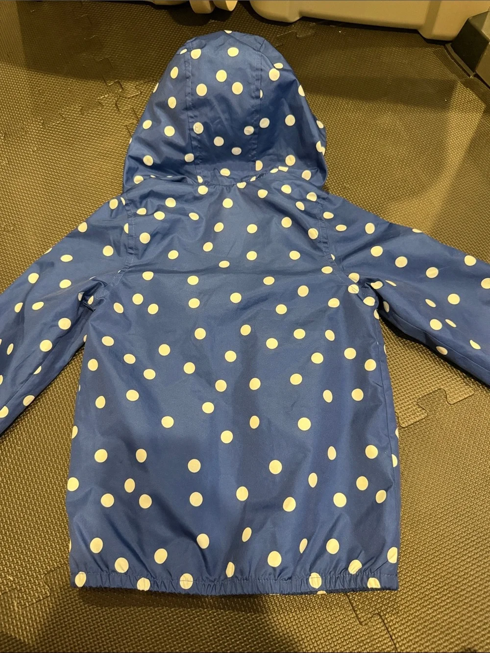 LIKE NEW Carter’s Blue White Polka Dot Rain Jacket / Coat Size 6 Girls